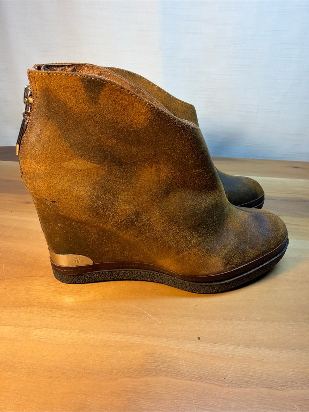 DONALD‎ J PLINER Saddle Suede Ankle Wedge Boots DAFNE-81 US Sz 6,5 Brown